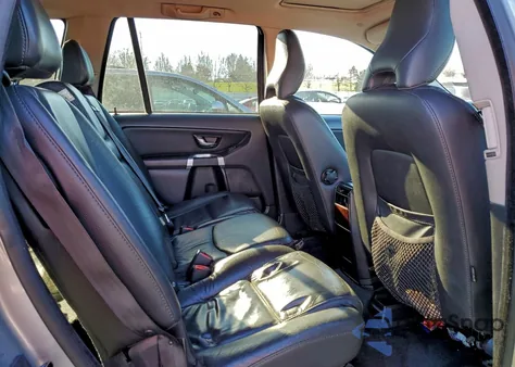 2014 Volvo Xc90 3.2 from USA, damaged, VIN YV4952CZXE1680180